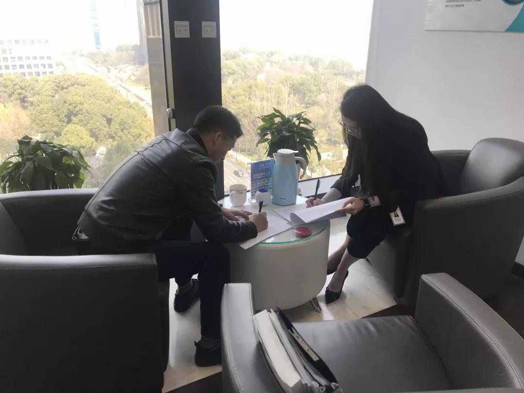 熱烈祝賀黃總簽約創綠家福建省某市區級代理！